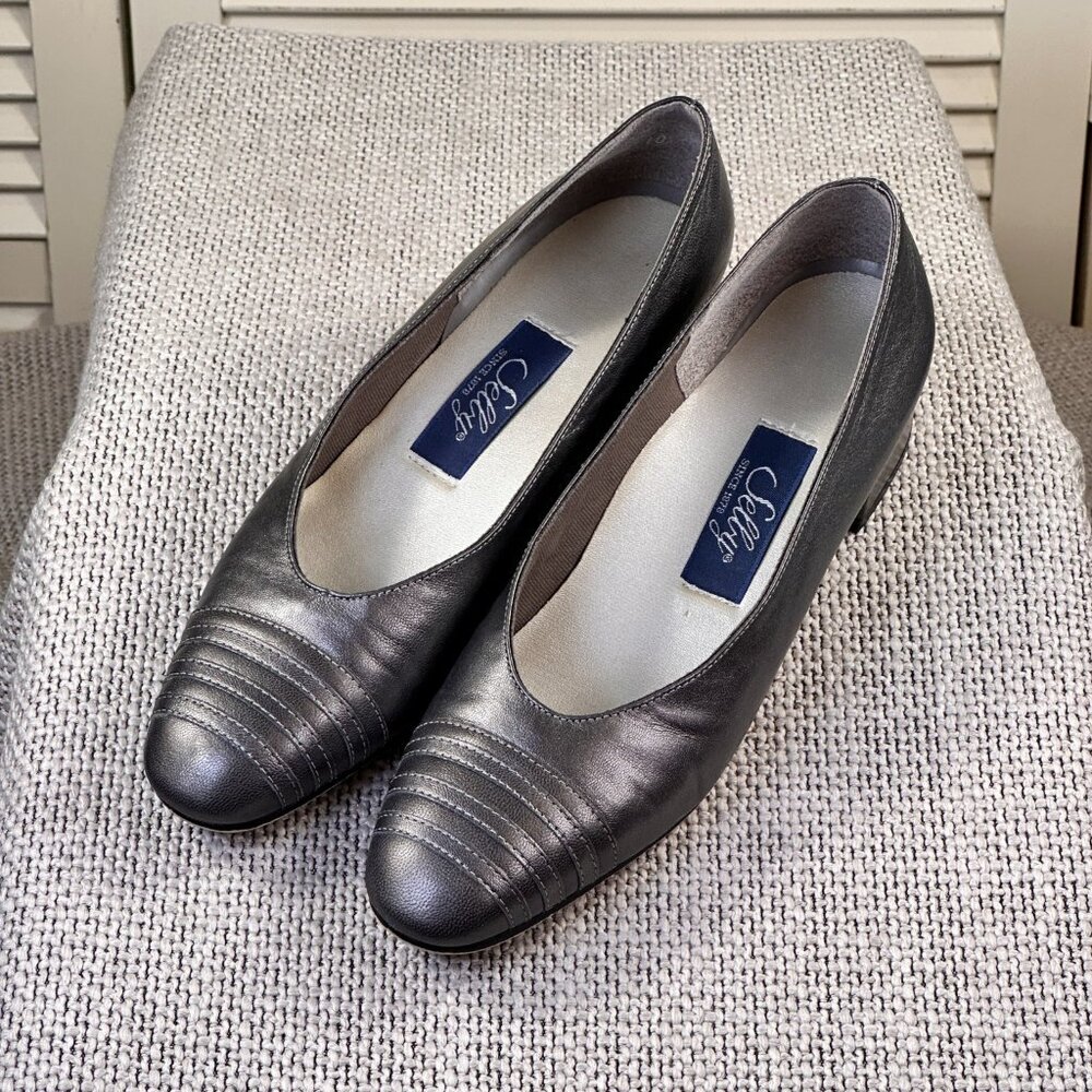 Selby Since 1878 Comfort Flex Platinum Gray Leather Block Heels Pumps Size 7.5